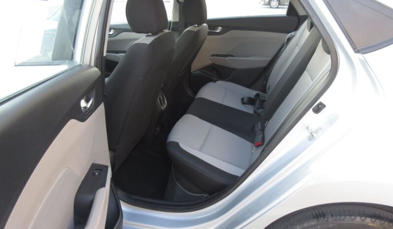 Hyundai accent 2021 silver full