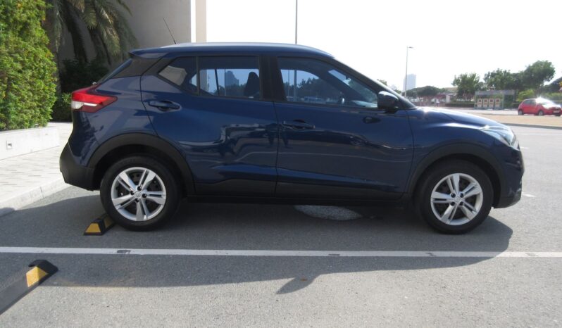 Nissan Kicks Blue 2020 full