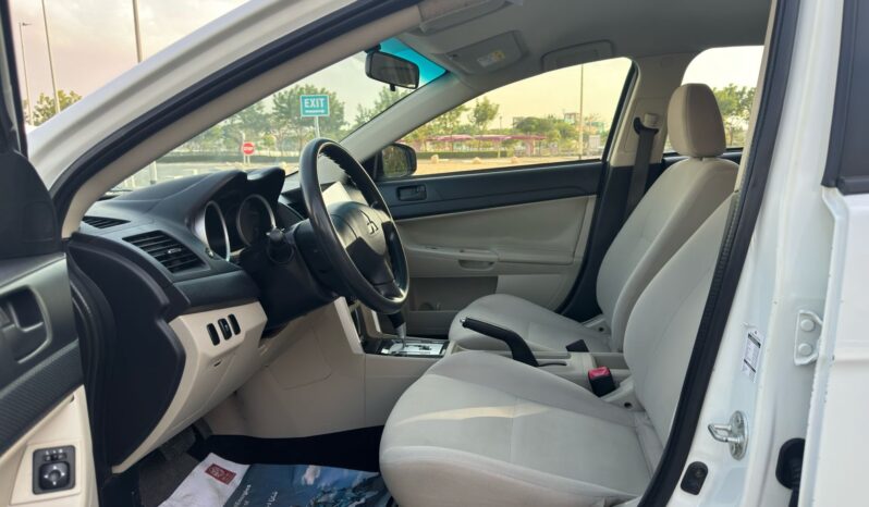 Mitsubishi Lancer 2017 full