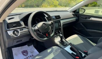 Volkswagen Passat 2018 full
