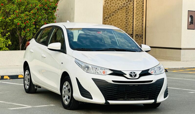 YARIS HB 2019 WHITE full