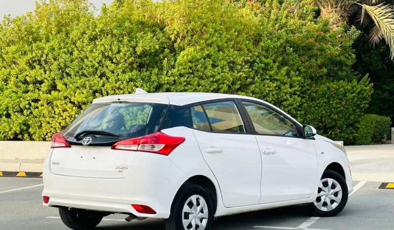 YARIS HB 2019 WHITE full