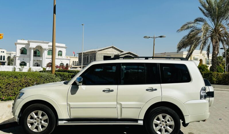 Mitsubishi Pajero 2022 full