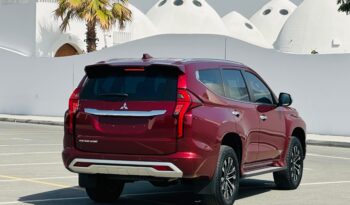 Mitsubishi Montero 2021 Red full