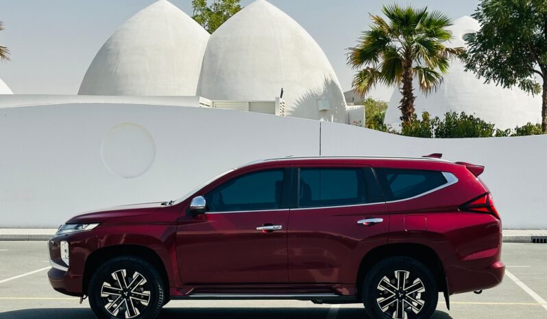 Mitsubishi Montero 2021 Red full