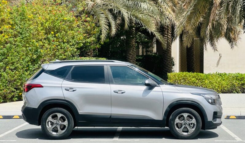 Kia Seltos gray 2021 full