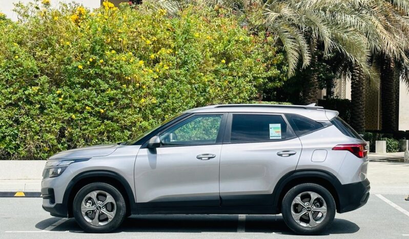 Kia Seltos gray 2021 full