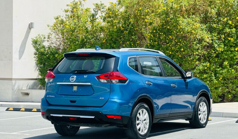Nissan X-trail blue mid 2018 full