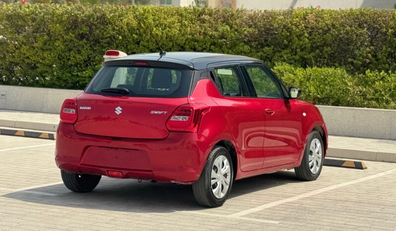 Suzuki Swift 2023 Red/Black full