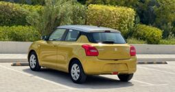 Suzuki Swift 2023 Yellow/Silver