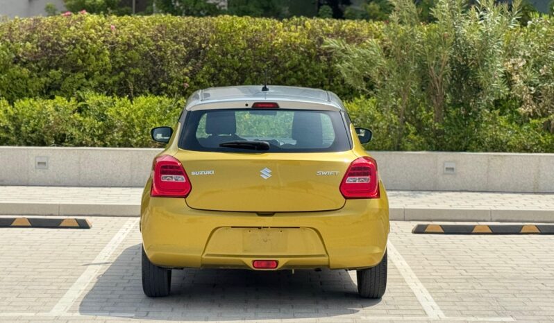 Suzuki Swift 2023 Yellow/Silver full