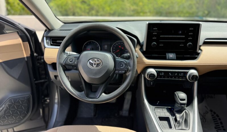 Toyota Rav4 2019 Gray full