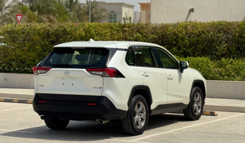 Toyota Rav4 2022 White full