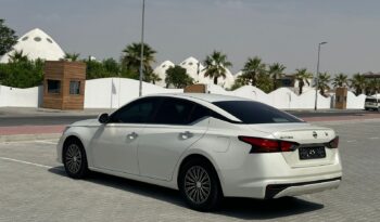 Nissan Altima 2020 white alloys full