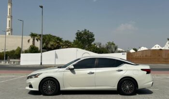 Nissan Altima 2020 white alloys full