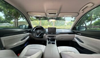 Nissan Altima 2020 white alloys full