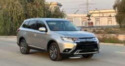Mitsubishi Outlander 2023