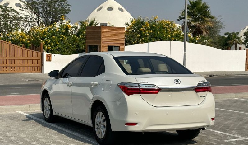 Toyota Corolla 2.0. 2019 white