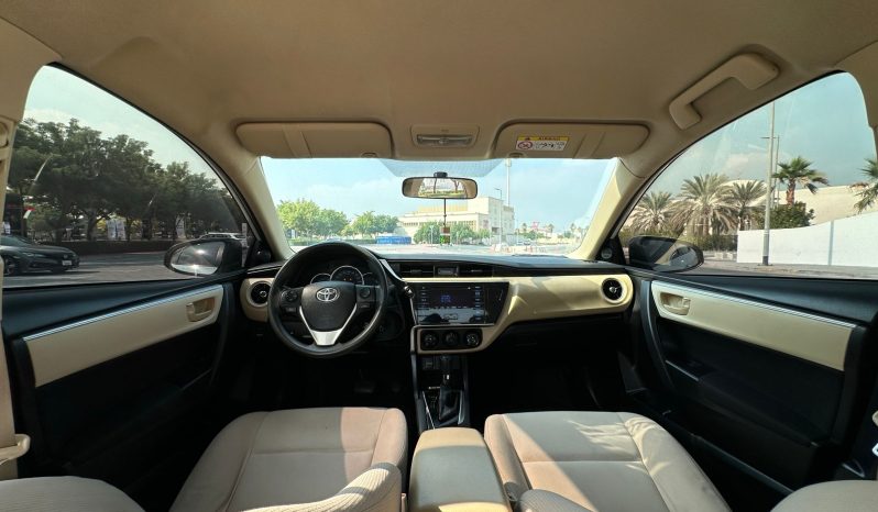 Toyota Corolla 2.0. 2019 white full