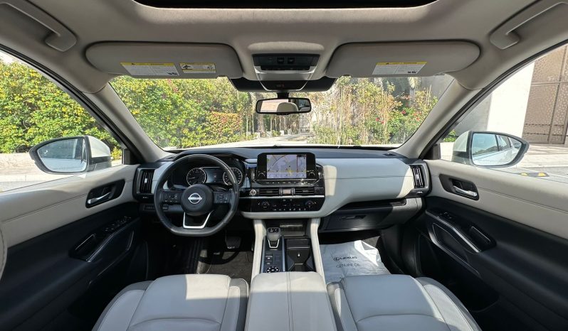 Nissan Pathfinder 2022 SV full